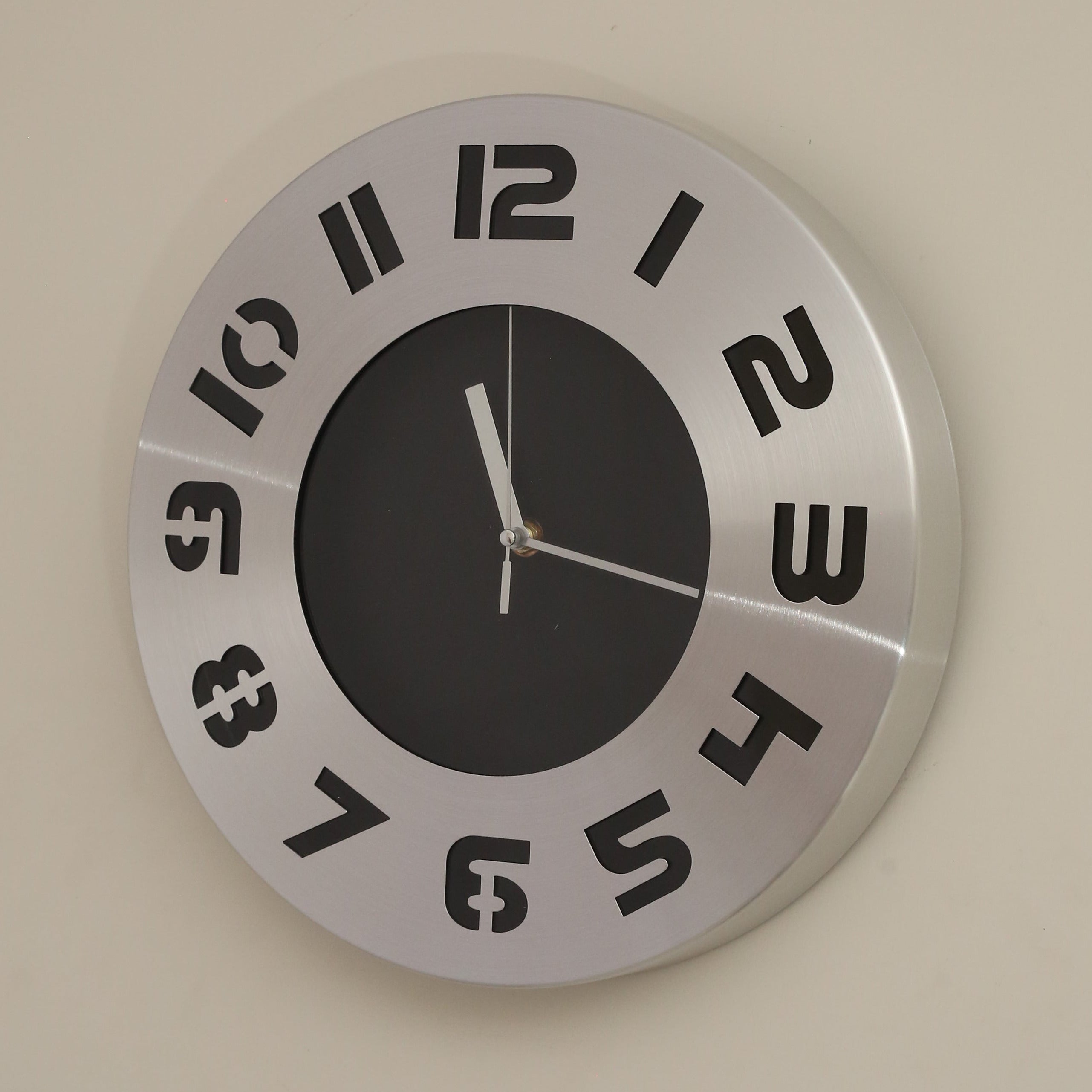 Wall Clock Metal Antek-301