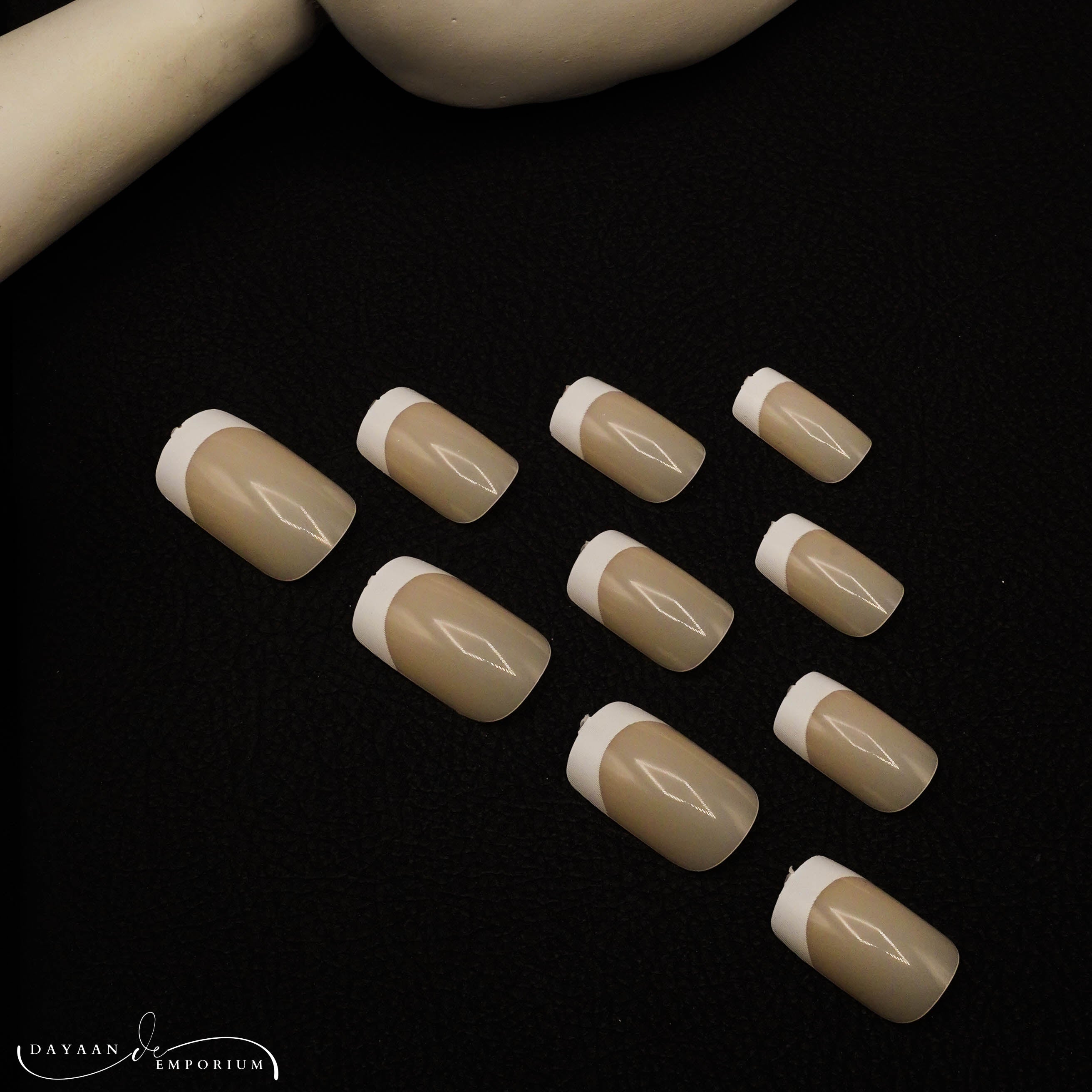 Hucai Fashion Nails 12 Pc Pack  D-2
