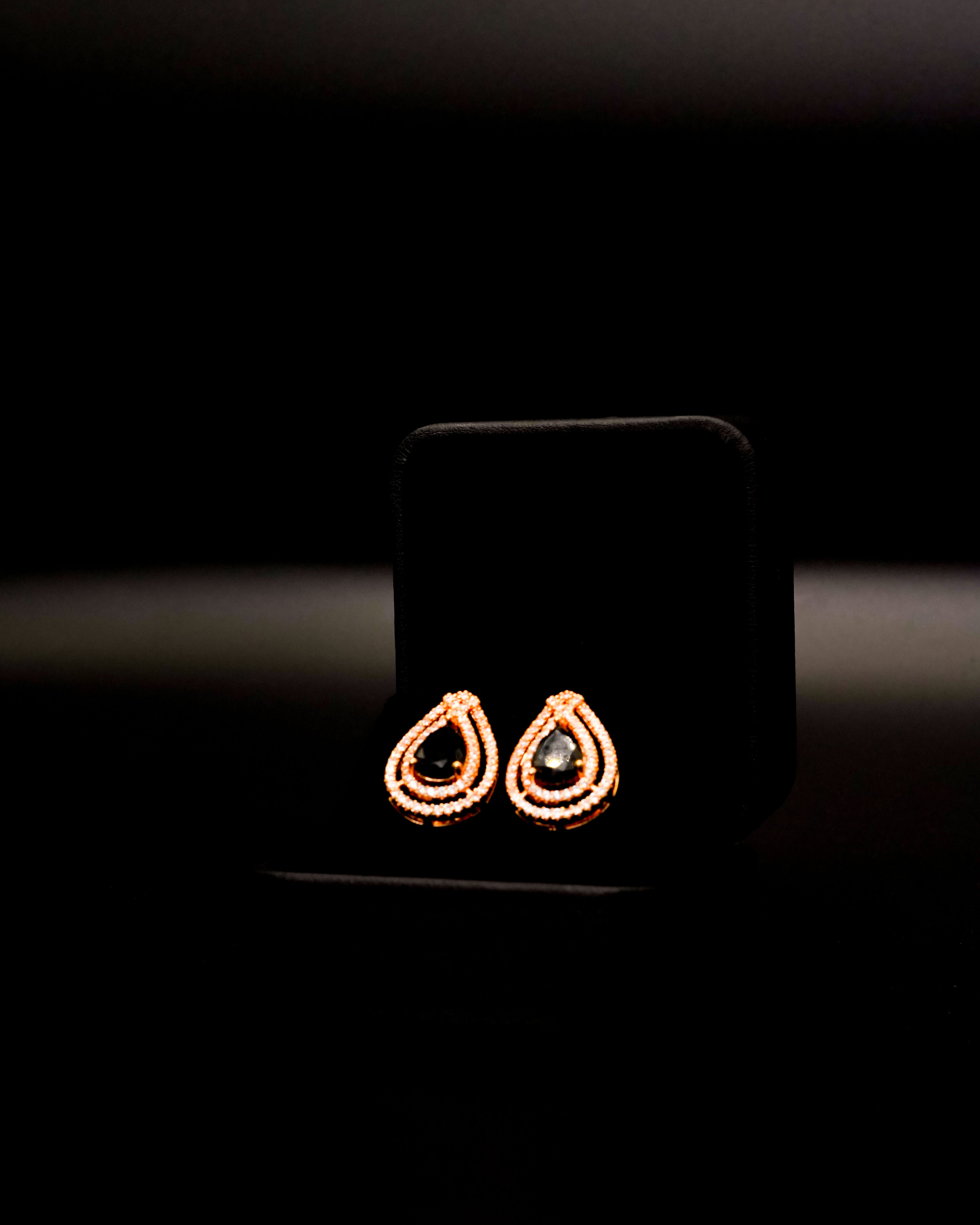 Majesty Stud Earrings E-5