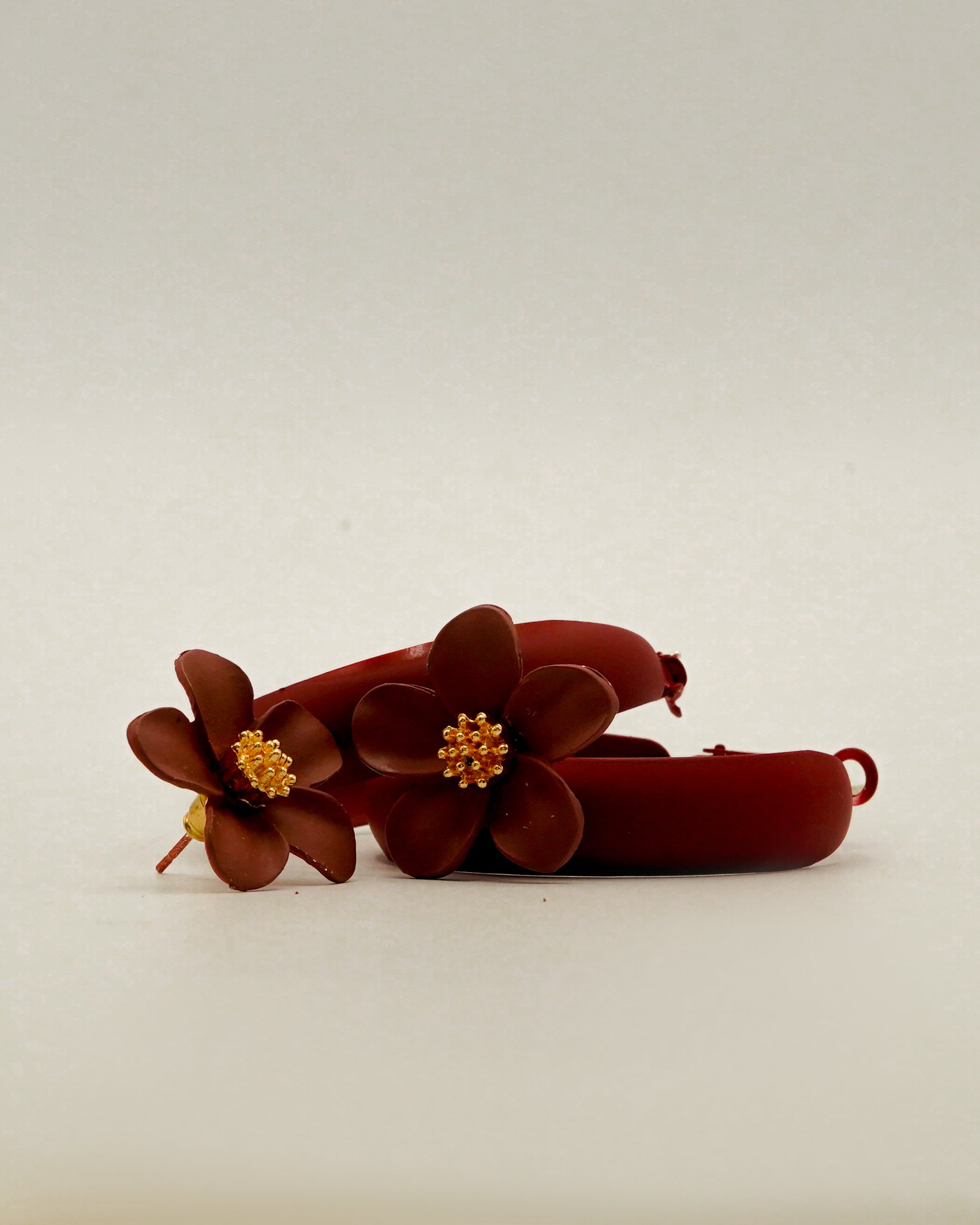 Flower Tops With Hoop Earrings E-25